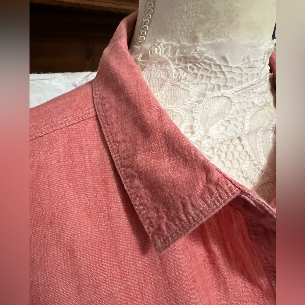 Old Navy Women’s Denim Soft Pink Button-Up Shirt Size XL - Picture 4 of 9